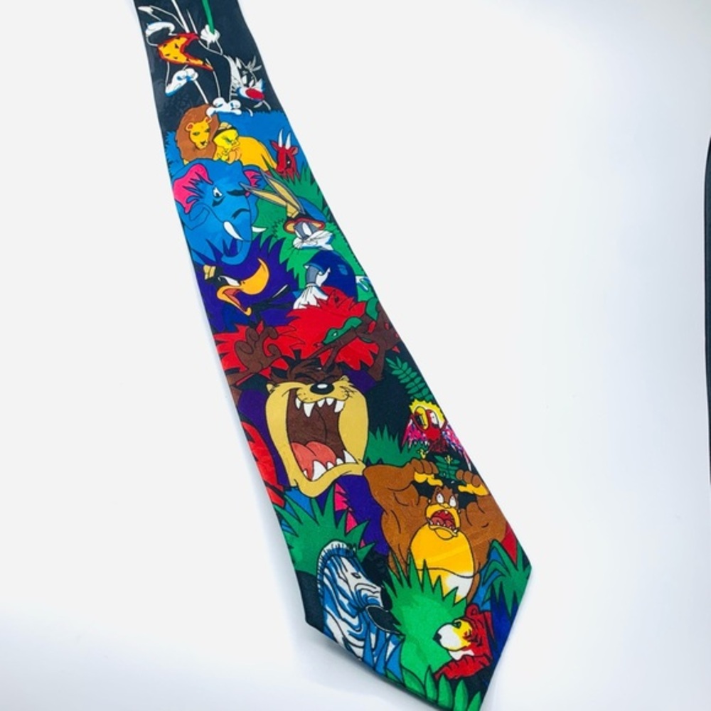 Vintage 1993 Looney Tunes Neck Tie Jungle Bugs Bunny Taz Daffy Duck
